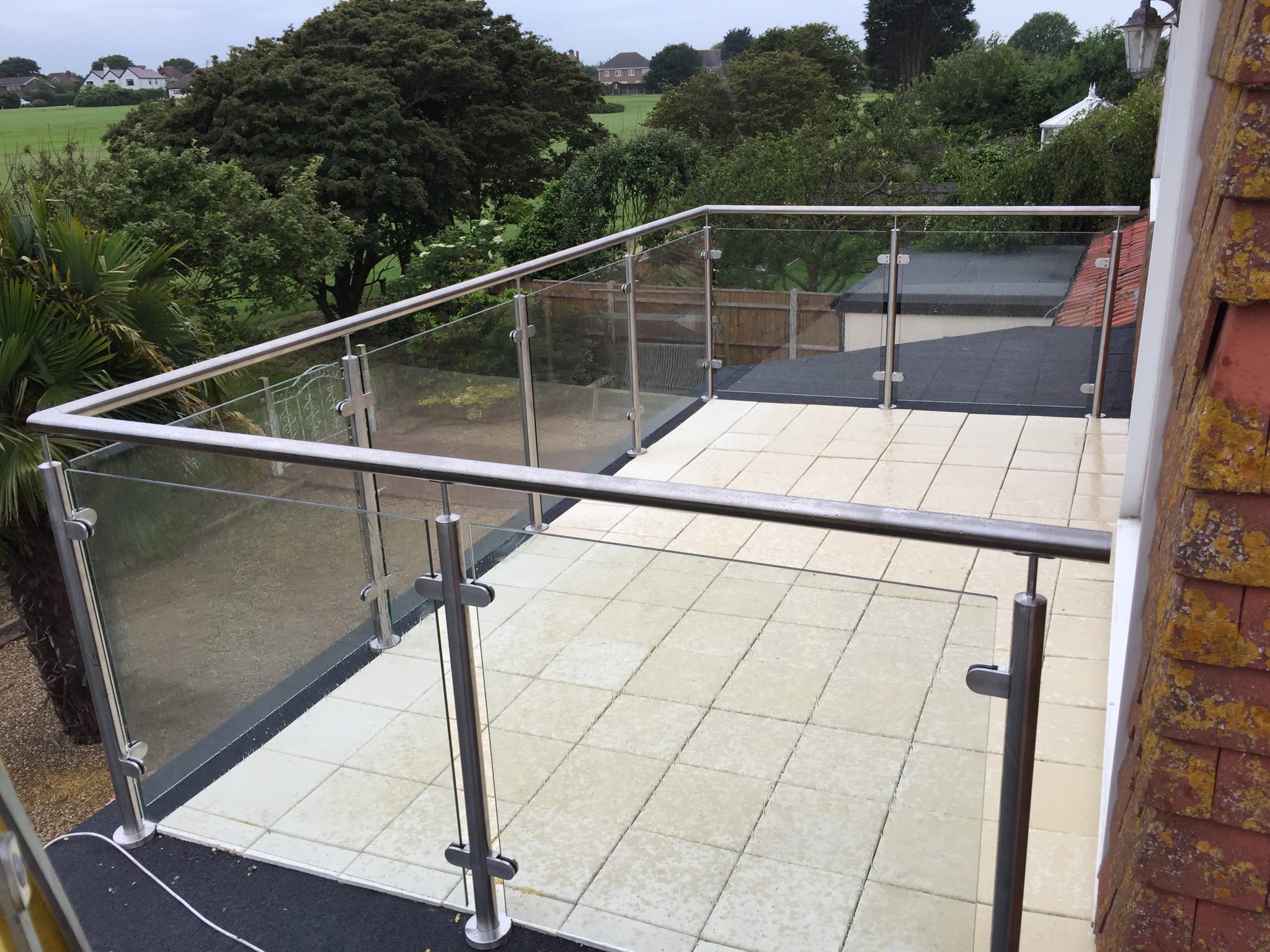 What is the Legal Minimum Handrail height?