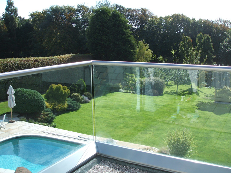 Create a Contemporary space with Glass Balustrades